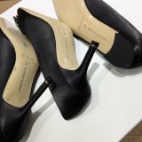 Top Manolo Blahnik HANGISI Satin Jewel Buckle Pumps