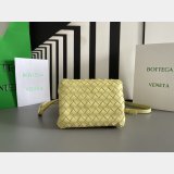 Top Quality BOTTEGA VENETA parachute Andiamo small size 796569